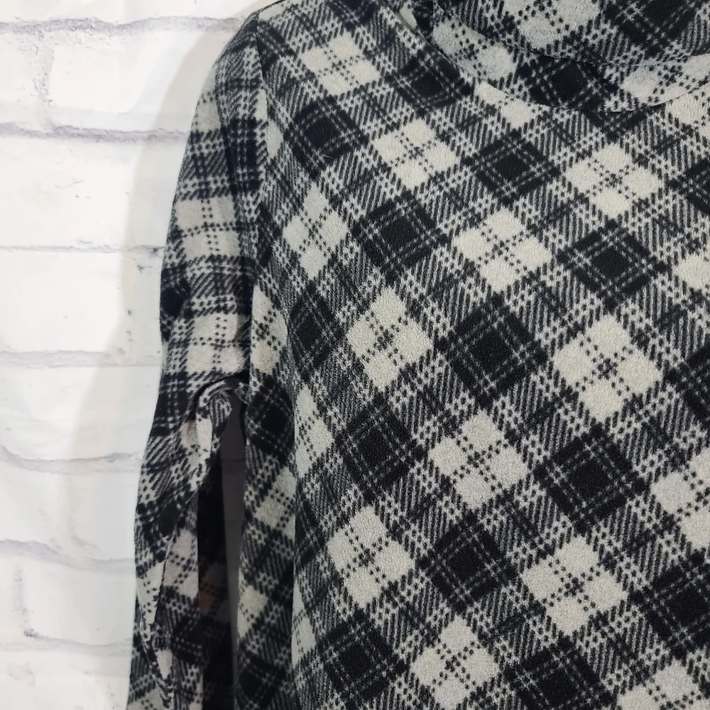LL Bean Plaid Fleece Turtleneck - Picture 4 of 4